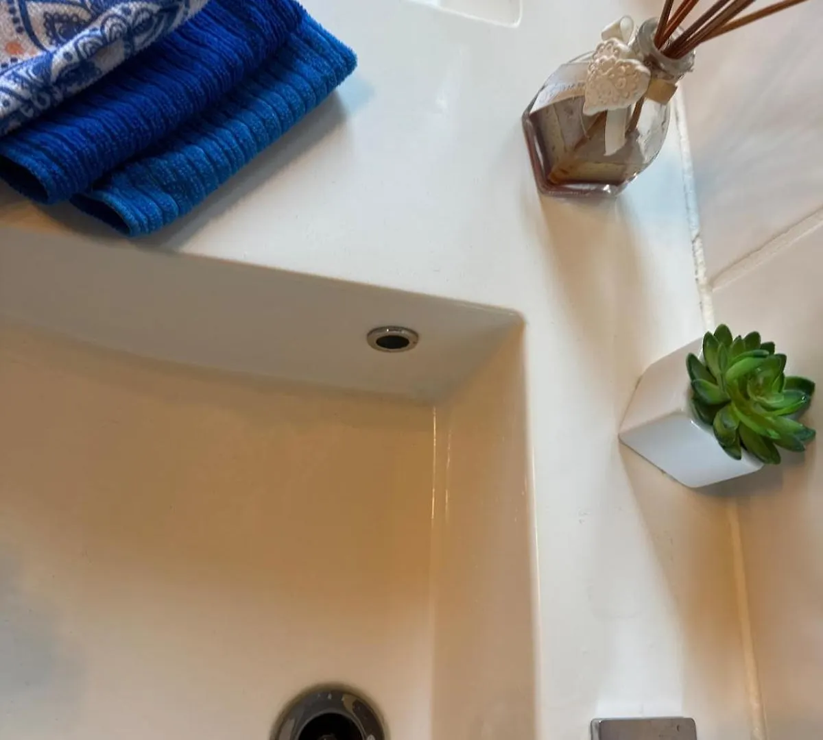 New Moon Apartment La Ciotat 0*,